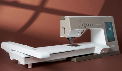 PFAFF - creative elevate 680 mit Stickeinheit